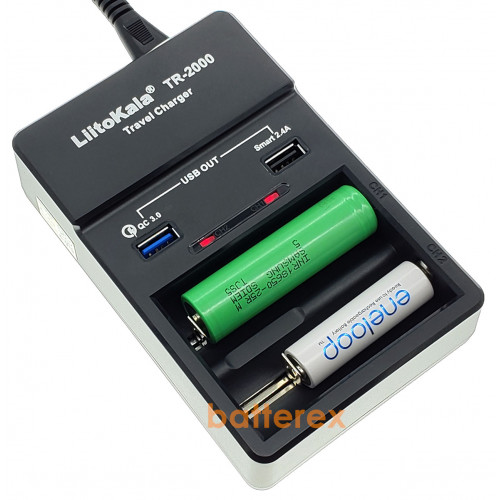 LiitoKala TR-2000 Travel Charger - зарядное устройство на 2 аккумулятора Li-ion/NiMH и 2 USB-выхода 